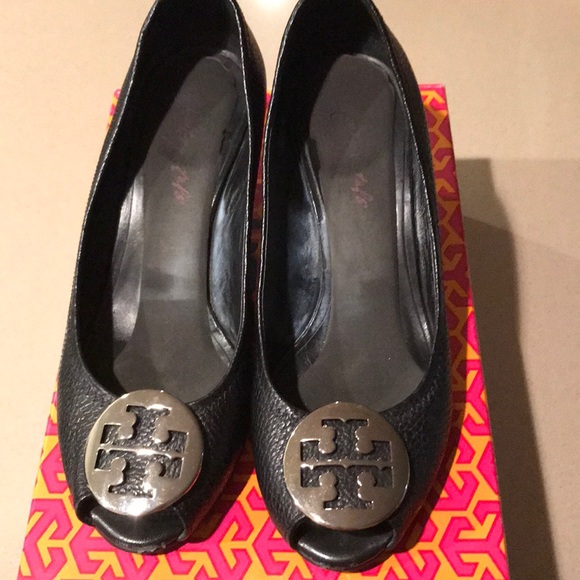 Tory Burch - Picture 1 of 8